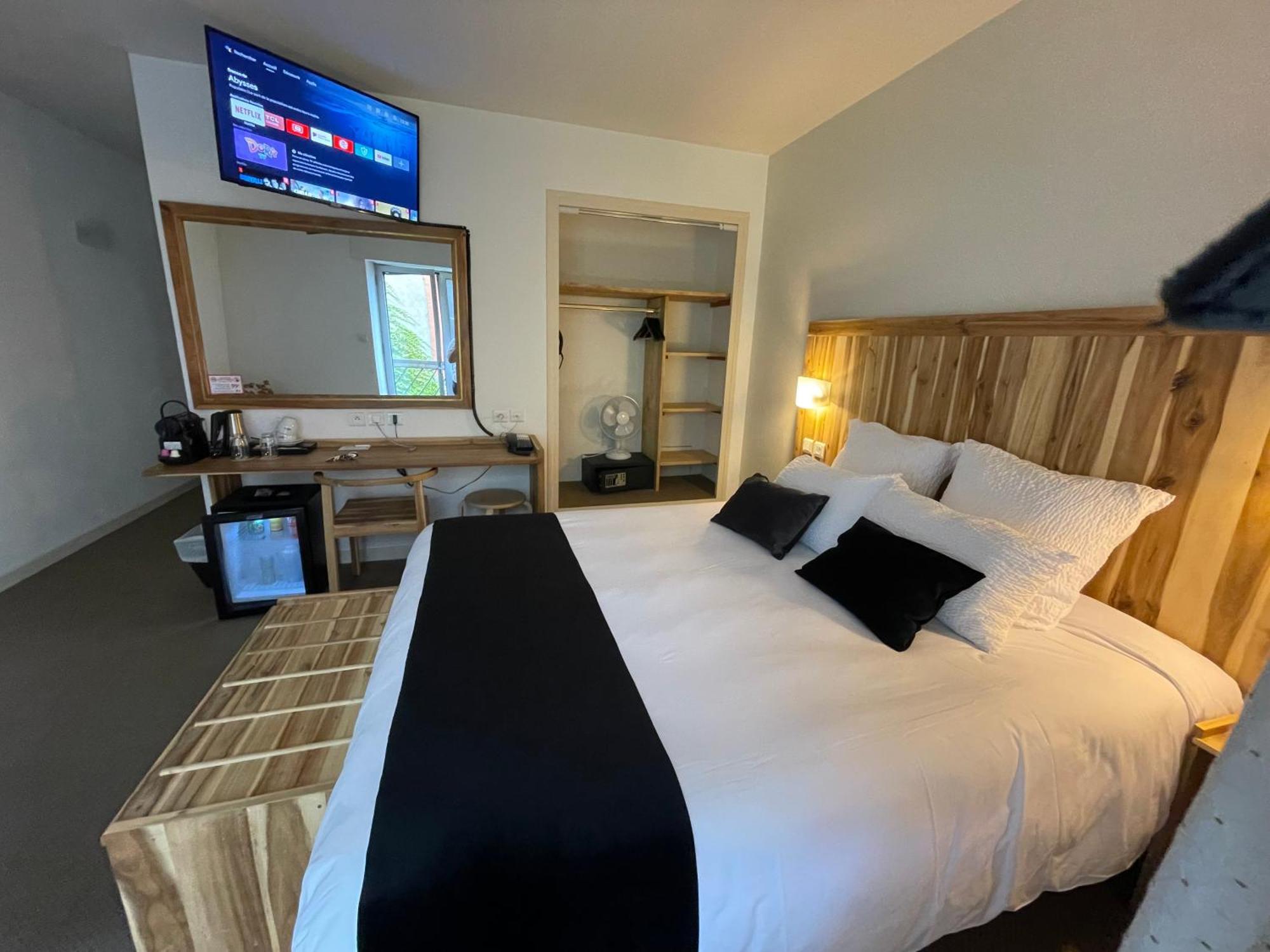 Logis Hotel De France & Restaurant Pamiers Bagian luar foto