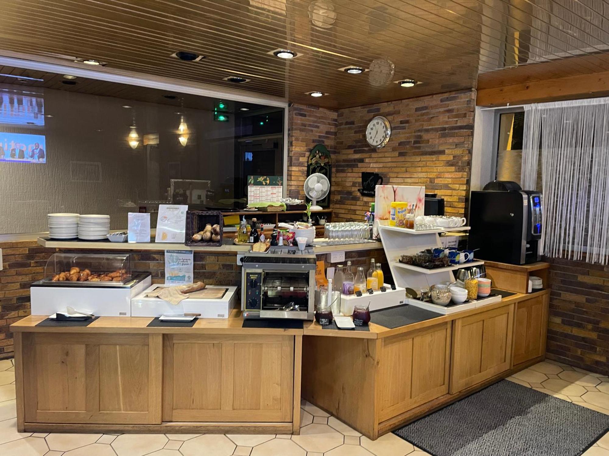 Logis Hotel De France & Restaurant Pamiers Bagian luar foto