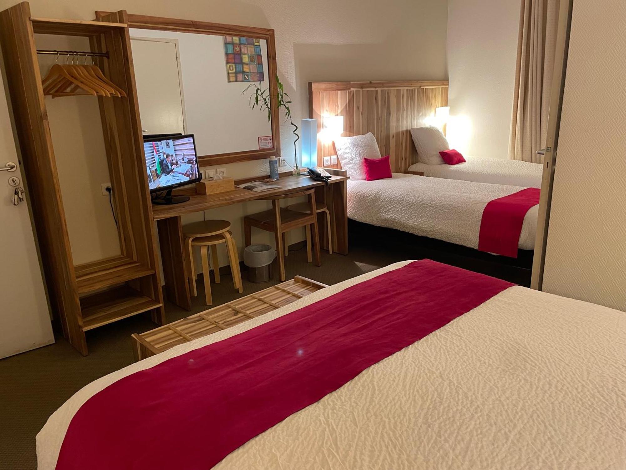 Logis Hotel De France & Restaurant Pamiers Bagian luar foto